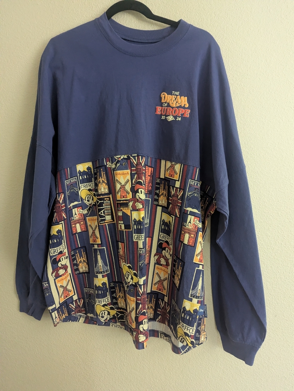 Spirit Jersey- Disney 'The Dream of Europe' Navy Souvenir Sweatshirt